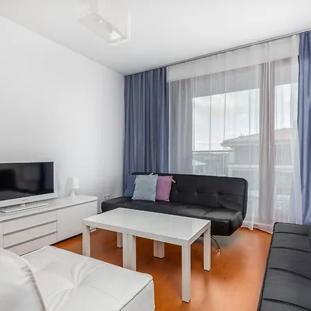Baltic Park - Nadmorski Apartament Z Widokiem Na Morze - By Renters 슈비노우이스쳬