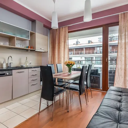 아파트 Baltic Park - Nadmorski Apartament Z Widokiem Na Morze - By Renters 슈비노우이스쳬